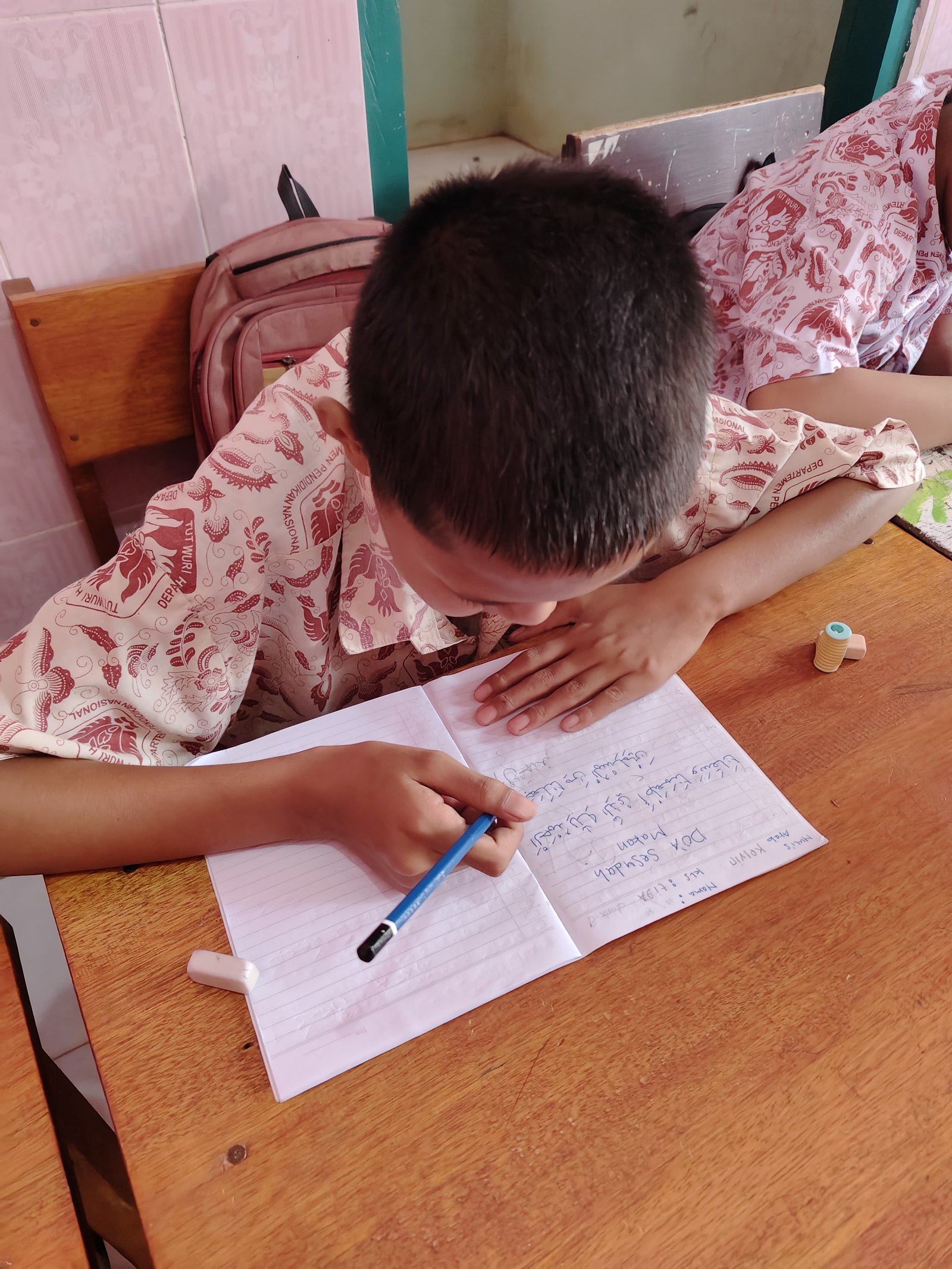 Kegiatan PPK Keagamaan Lomba Menulis tulisan Arab